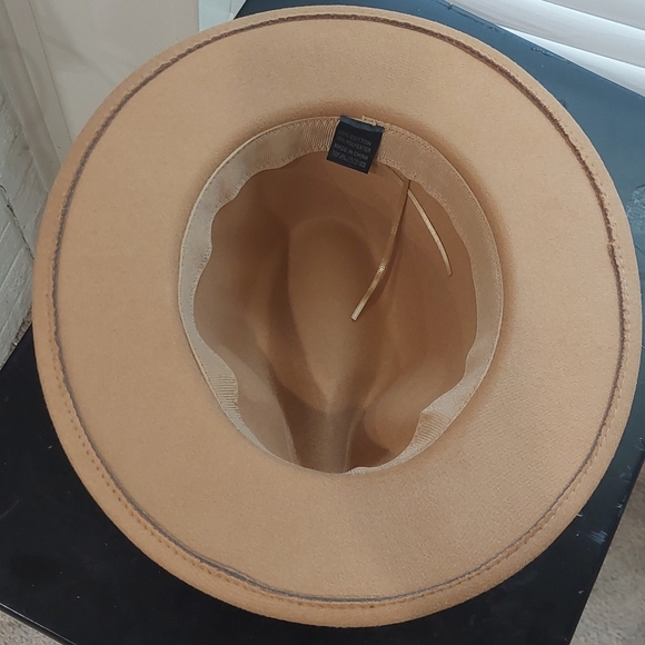 Fashion Fedora Hat Thin Leather Strap Accent Carmel Brown - Picture 6 of 10